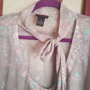 🎀 Torrid sheer blouse 🎀 size 3